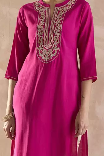 Pink floral embroidered straight zari work kurta