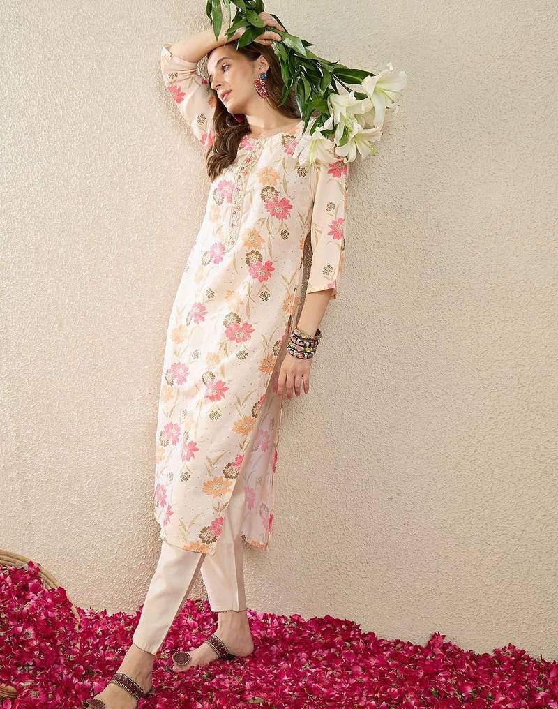 Cream women floral printed thread work floral kurta