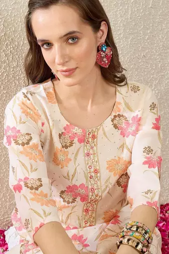 Cream women floral printed thread work floral kurta