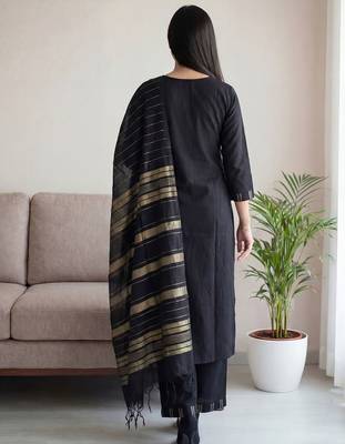 Black women ethnic motifs embroidered thread work cotton kurta with palazzos & with dupatta 4