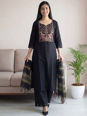 Black women ethnic motifs embroidered thread work cotton kurta with palazzos & with dupatta 5