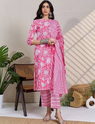 Pink women floral printed cotton kurta with trousers & dupatta 1