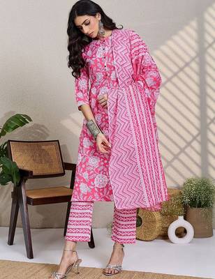 Pink women floral printed cotton kurta with trousers & dupatta 5