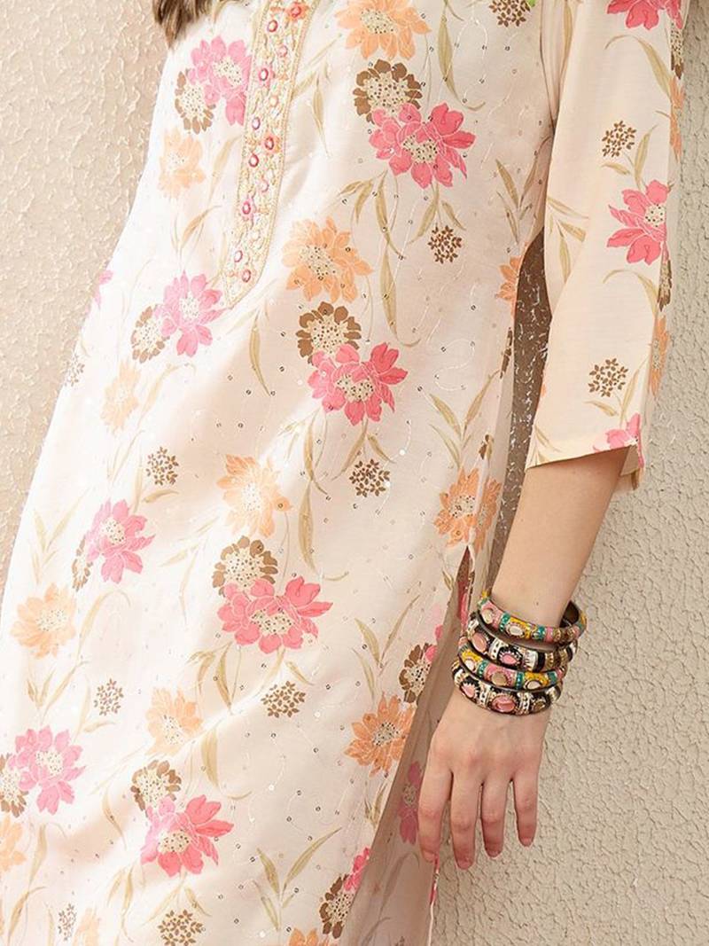 Cream women floral printed thread work floral kurta