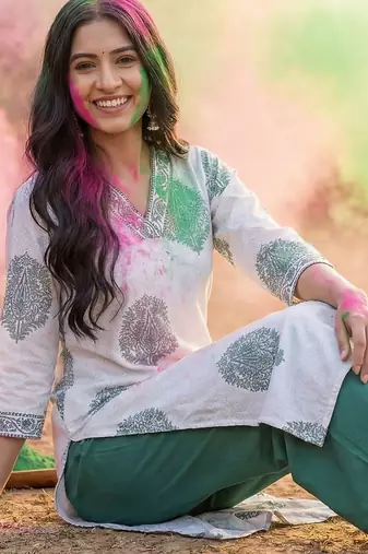 White women floral printed kurta