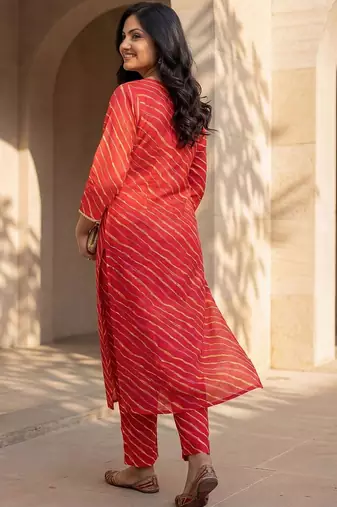 Red women leheriya printed mirror work kurta
