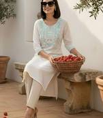 White women embroidered thread work kurta