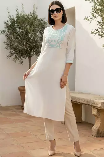 White women embroidered thread work kurta