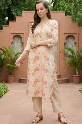 Cream women floral printed thread work floral kurta
