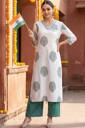 White women floral printed floral kurta