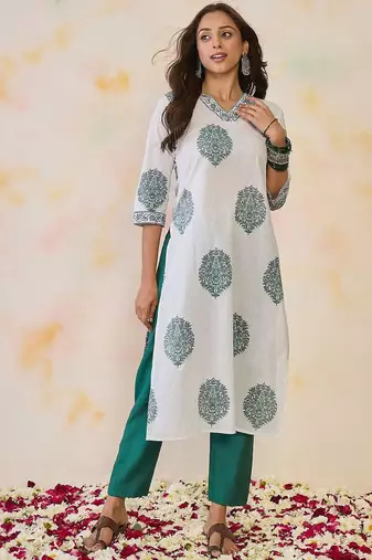 White women floral printed floral kurta