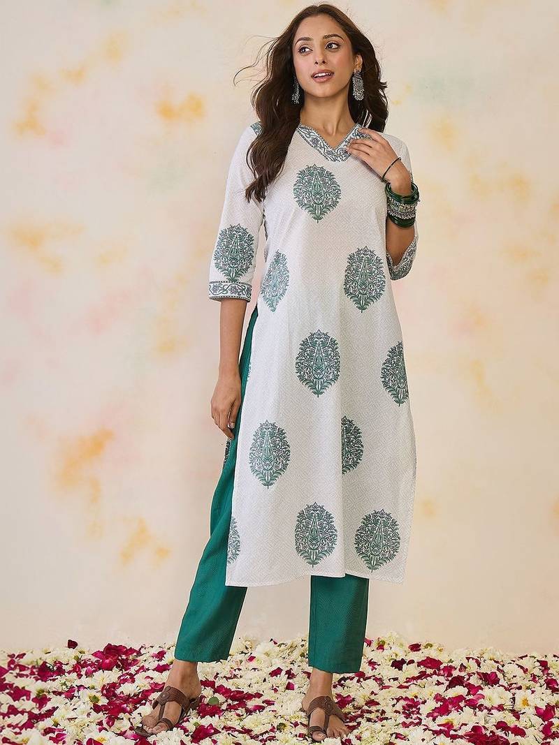 White women floral printed floral kurta