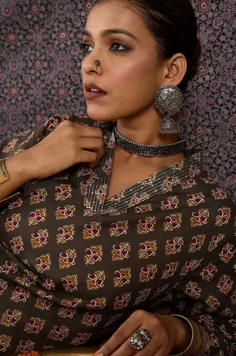 Grey women ethnic motifs printed sequinned kurta