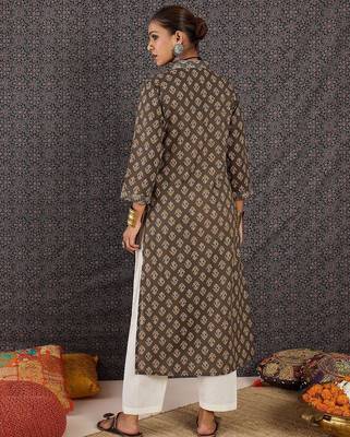 Grey women ethnic motifs printed sequinned kurta 4