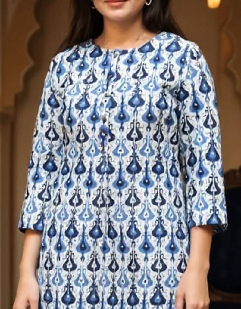 Blue women ethnic motifs printed straight kurta