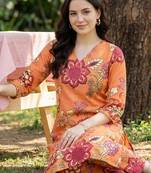 Orange women floral printed regular kurta with trousers