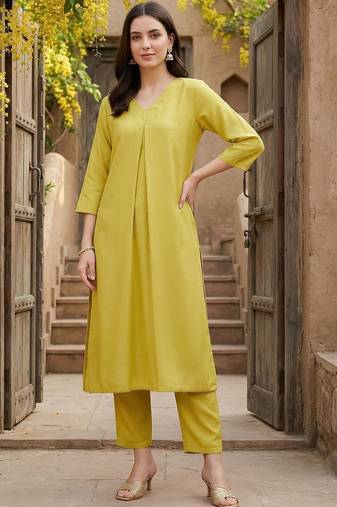 Lime green women pleated kurta with trousers