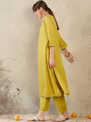 Lime green women pleated kurta with trousers 5