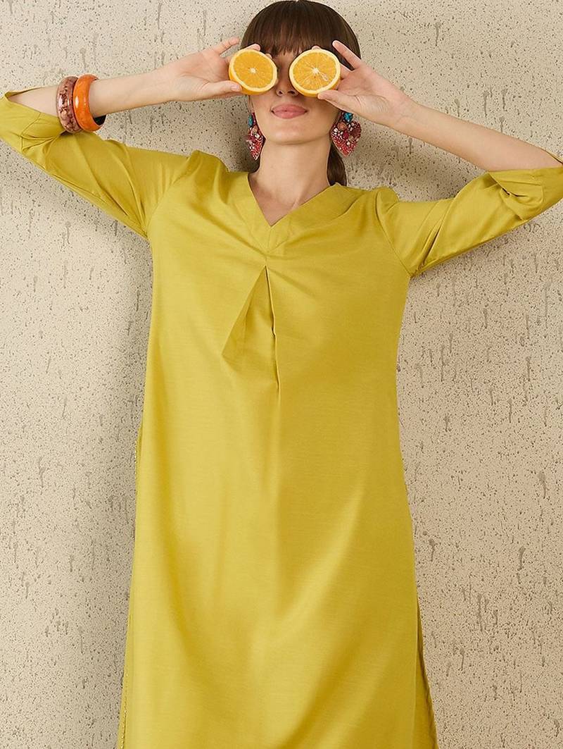 Olive women solid kurta with trouser