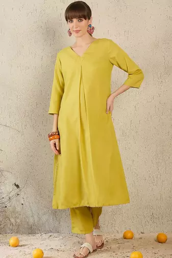 Olive women solid kurta with trouser
