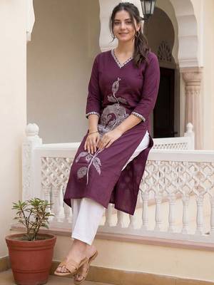 Burgundy floral embroidered thread work kurta 5