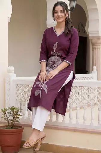 Burgundy floral embroidered thread work kurta