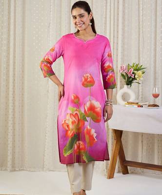 Pink women floral printed round neck straight kurta 1