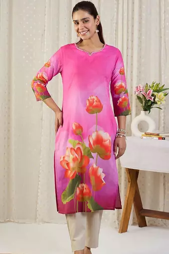 Pink women floral printed round neck straight kurta