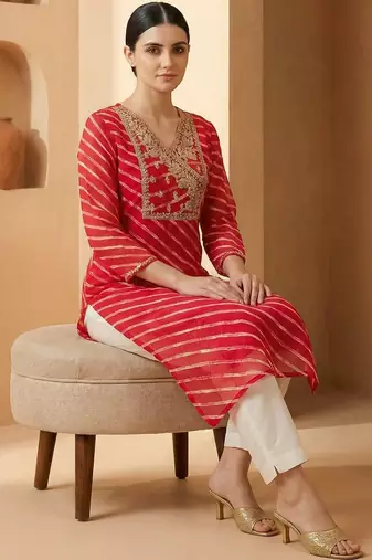 Pink women leheriya printed georgette kurta