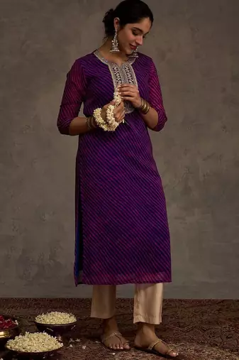 Purple women leheriya printed sequinned georgette kurta