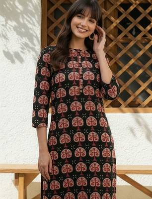 Black women ethnic motifs printed kurta 4