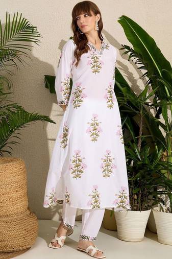 White women floral printed regular pure cotton kurta with trousers