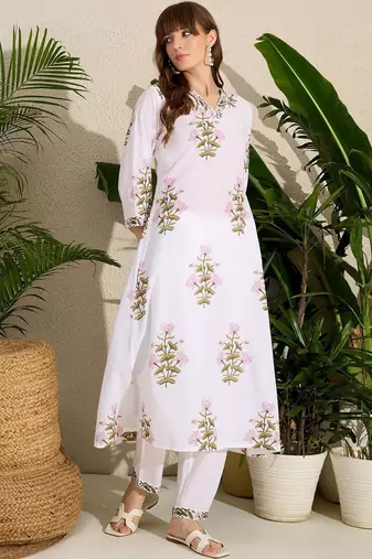 White women floral printed regular pure cotton kurta with trousers