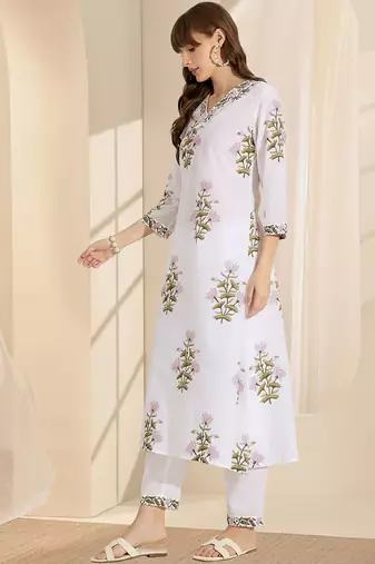 White women floral printed regular pure cotton kurta with trousers