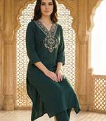 Green women ethnic motifs embroidered regular thread work kurta with trousers