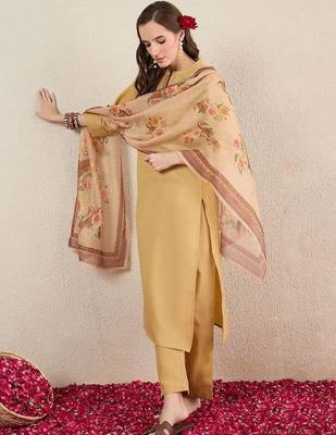 Beige women solid kurta with trousers & dupatta 5