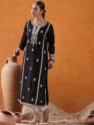 Black floral embroidered notch neck thread work straight kurta 4
