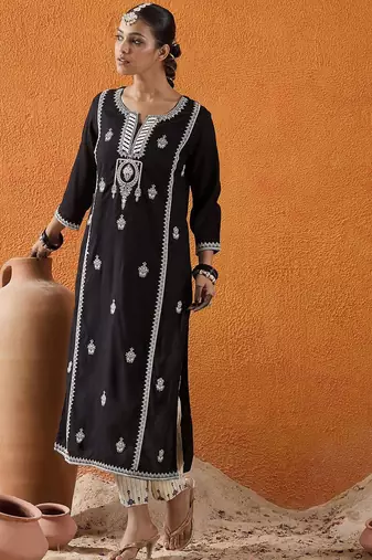 Black floral embroidered notch neck thread work straight kurta