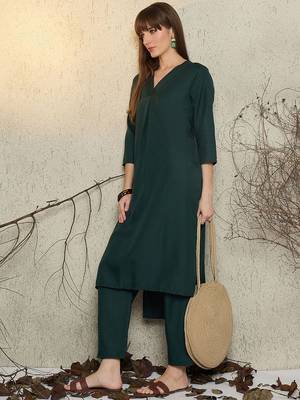 Green pleated v-neck a-line kurta with trousers 3