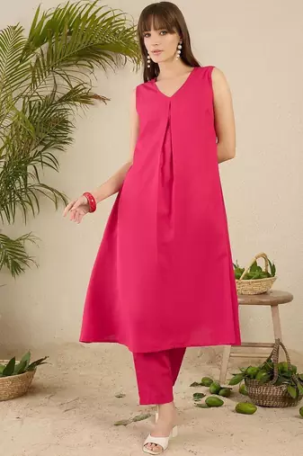 Pink women pleated kurta with trousers