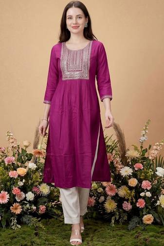 Purple women ethnic motifs embroidered sequinned kurta