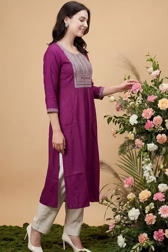 Purple women ethnic motifs embroidered sequinned kurta