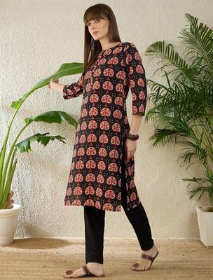 Black women ethnic motifs printed kurta 3
