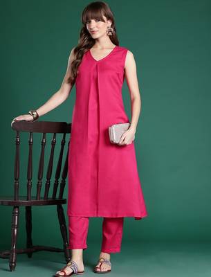 Pink pleated kurta with trousers 1