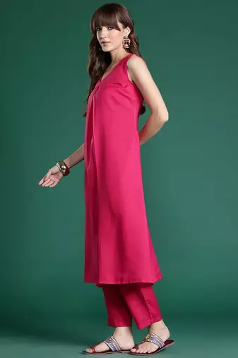 Pink pleated kurta with trousers