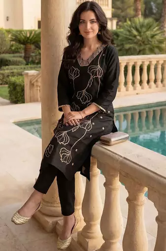 Black women floral embroidered regular thread work kurta with trousers