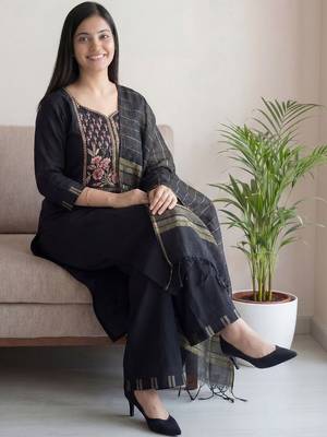 Black women ethnic motifs embroidered thread work kurta with palazzos & dupatta 1