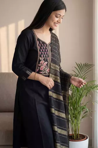 Black women ethnic motifs embroidered thread work kurta with palazzos & dupatta
