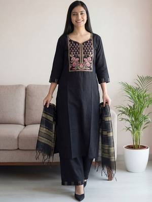 Black women ethnic motifs embroidered thread work kurta with palazzos & dupatta 3