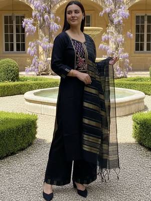 Black women ethnic motifs embroidered thread work cotton kurta with palazzos & with dupatta 5